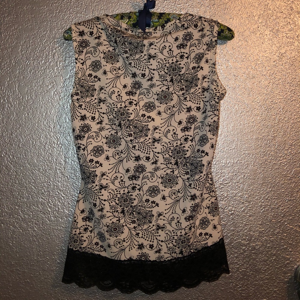 Floral Blouse w/ Lace